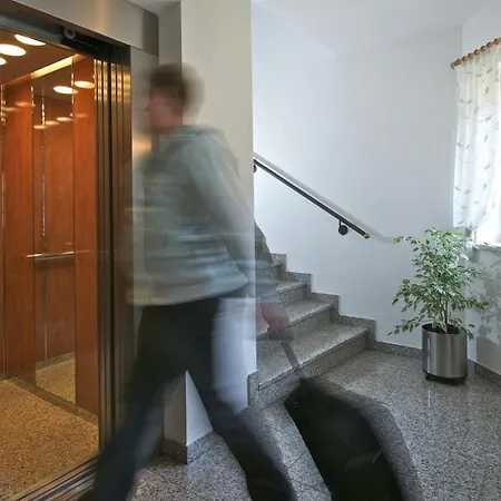 ホテル Hotel-garni Weidacherhof 3*